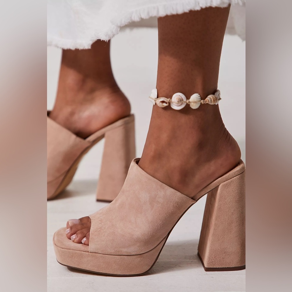 Free People Margo Mules Block Heel Pearl Sand Suede Square 38.5 EU / 8.5 US New